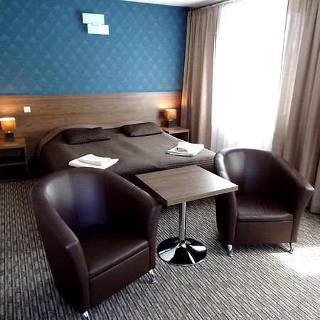 Hotel Krystyna Щитно Экстерьер фото