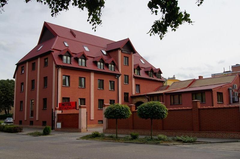Hotel Krystyna Щитно Экстерьер фото