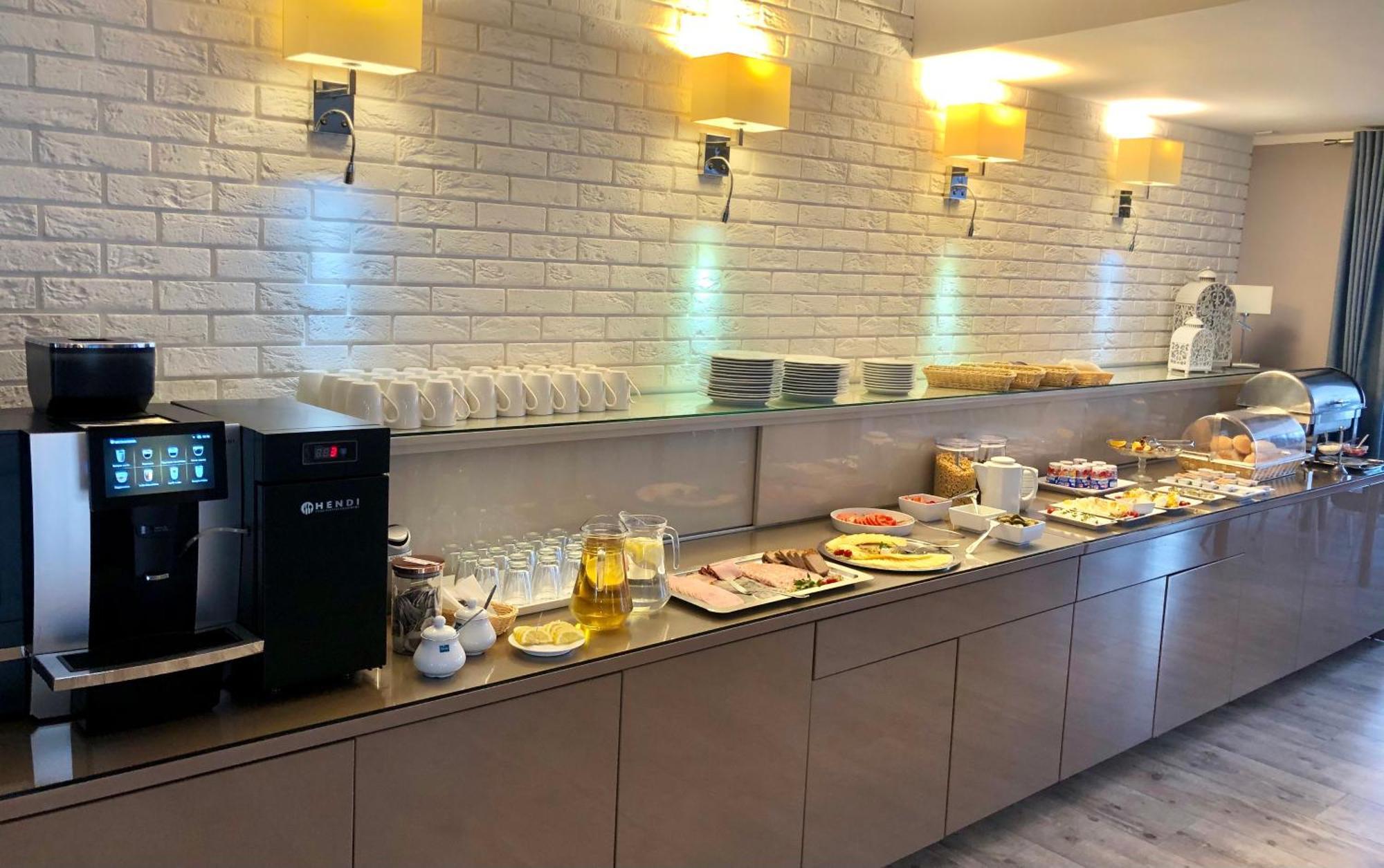 Hotel Krystyna Щитно Экстерьер фото