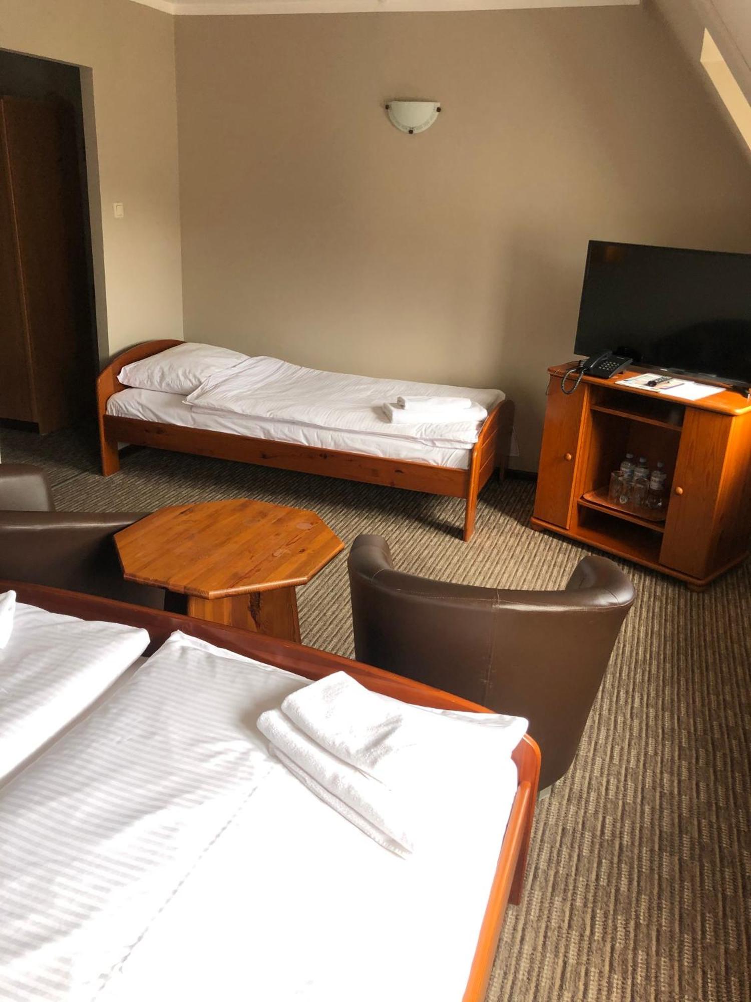Hotel Krystyna Щитно Экстерьер фото